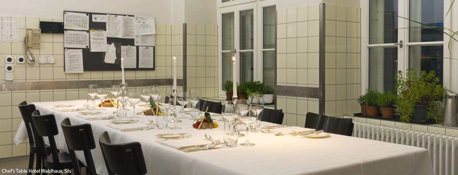Hotel Waldhaus Chefs Table 02 1600x613 Kopie