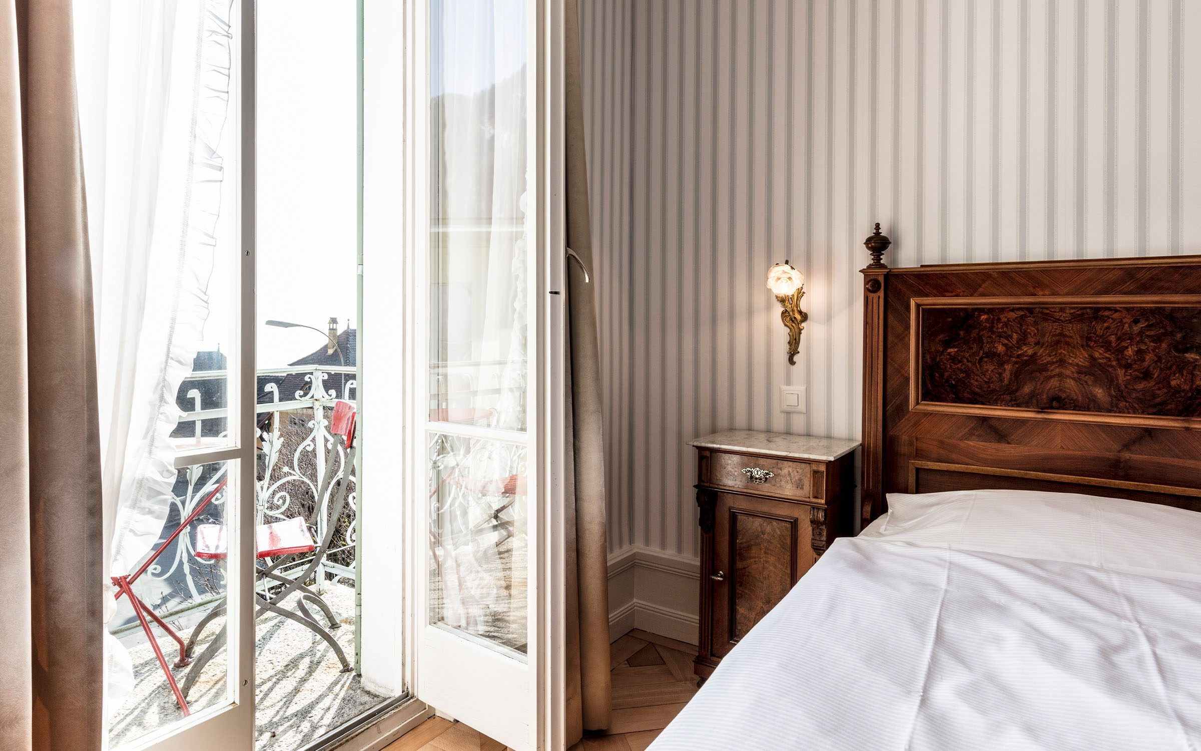 Zimmer hotel terrasse am see vitznau swiss historic hotels 04